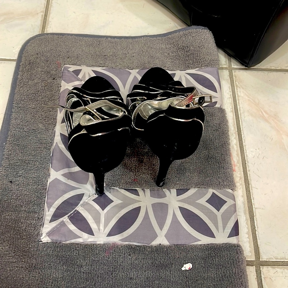 Liliana brand size 7